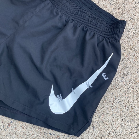 ๐ Nike Dri-Fit Athletic Shorts - Picture 2 of 7